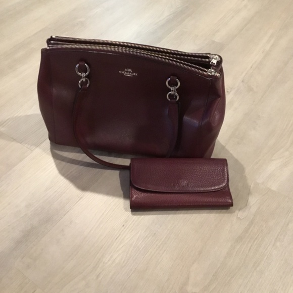 Coach purse and wallet burgundy - Picture 3 of 3
